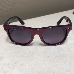 Ray Ban Jr  Wayfarer sunglasses